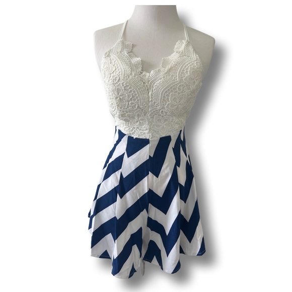 Crochet Backless Chevron Romper - Picture 2 of 6